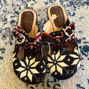 Multicolor Snowflake Design Textile DUCK HEAD Delight Backless Slides Clogs 7.5